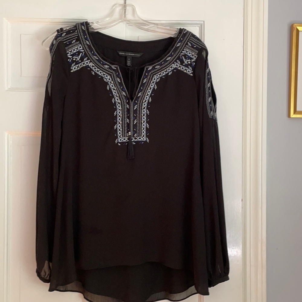 Black long sleeve flowy top